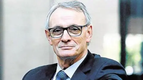 Ant&oacute;n Costas 660x250