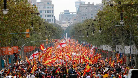 Hay que salir al aire,
desatar la alegr&iacute;a,...