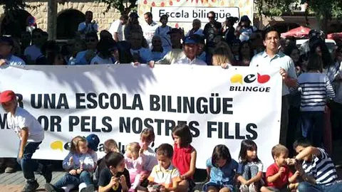 asamblea escuela biling&uuml;e 800x300